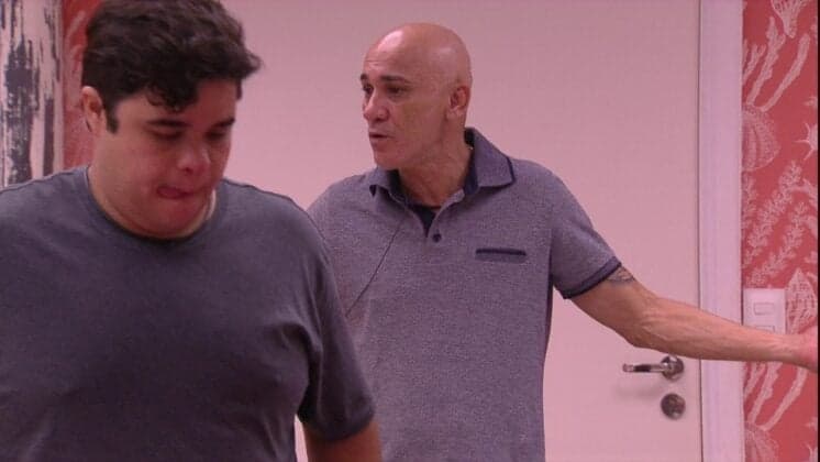 Ayrton quer a saída da própria esposa do BBB18, após polêmicas