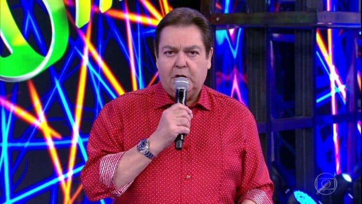 Equipe do Domingão do Faustão proíbe a presença de senhoras na plateia
