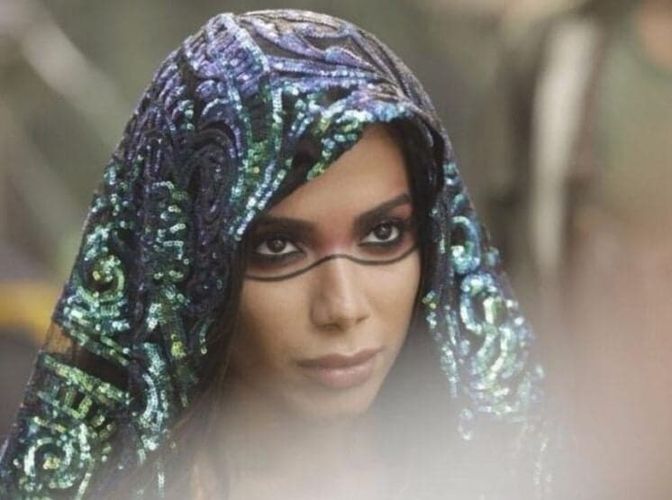 Machika: Anitta rouba a cena em novo single de J Balvin e Jeon