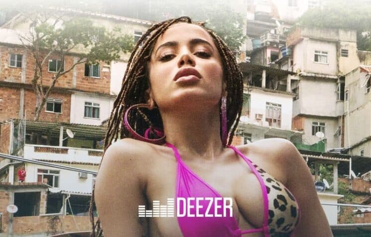 Anitta interage com fãs e internautas se revoltam com resposta hostil
