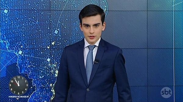 Dudu Camargo aproveita polêmica do bigode e do sucesso “Que tiro foi esse”