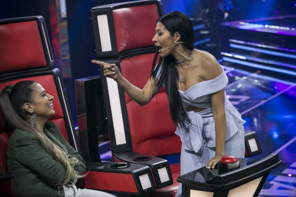 The Voice Kids: Simone e Simaria discutem por não virarem cadeira para menina que era fã