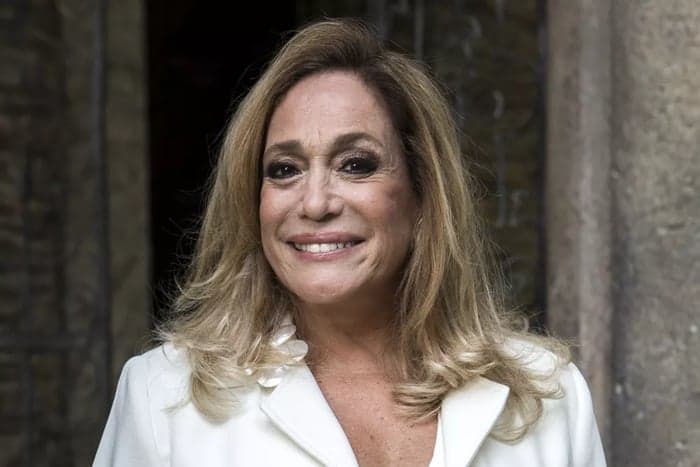 Cansada do cabelo loiro, Susana Vieira radicaliza visual e surpreende com nova cor
