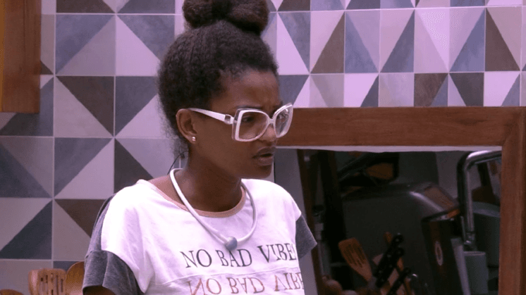 BBB18: Nayara aconselha Ana Clara: "A pior droga é o álcool"