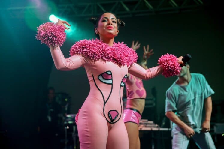 Anitta vai se lançar na carreira infantil