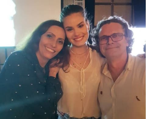 Camila Queiroz agradece a autora e ao diretor de Pega Pega: "obrigada por confiarem a mim a nossa Luíza"