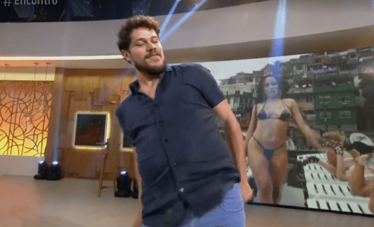 José Loreto "sarra" em dança quente no Encontro e enlouquece os fãs