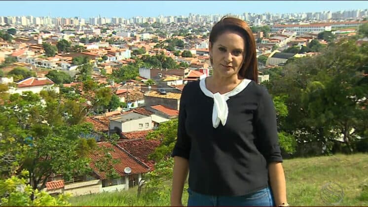 Globo exibe erro durante campanha em telejornal