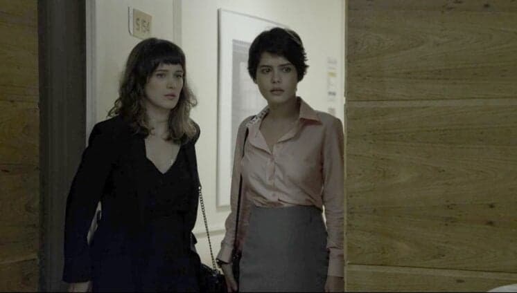 O Outro Lado do Paraíso: Elizabeth reencontra as filhas e Adriana toma atitude inesperada