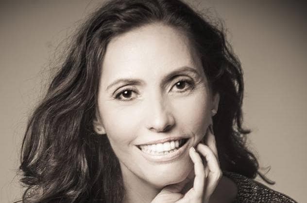 Autora fala da rejeição dos protagonistas e elogia atuação de Nanda Costa e Thiago Martins