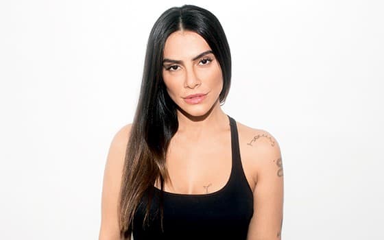 Com novo trabalho, Cleo Pires radicaliza com mudança no visual