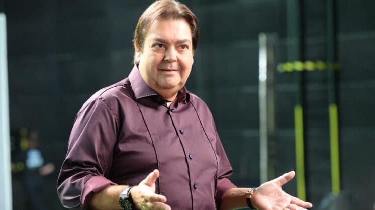 Bailarina do Faustão sofre ataque e é vítima de golpe em rede social