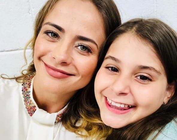Juliana Silveira comemora último dia de gravação no estúdio de Apocalipse