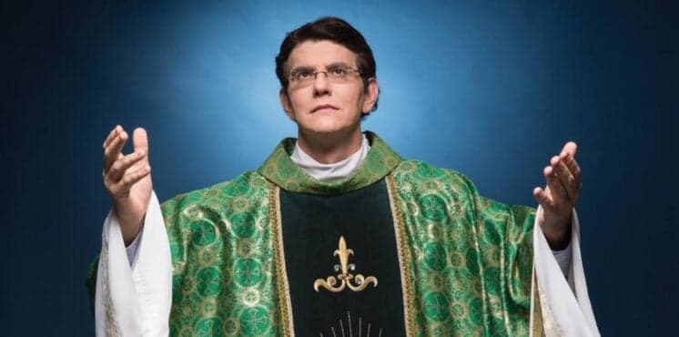 Padre Reginaldo Manzotti abre o jogo e explica suposta paternidade com menina de 21 anos