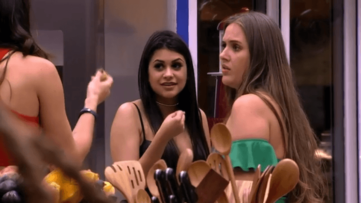 Patricia se recusa a dividir cama no BBB18