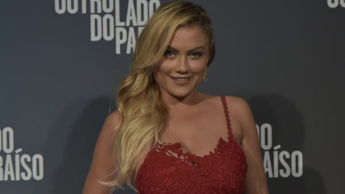 Ellen Rocche revela como é a relação do elenco de O Outro Lado do Paraíso