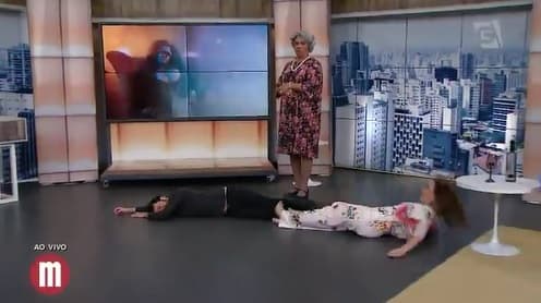 Ao vivo, Regina Volpato surpreende e dança "Que tiro foi esse?" no Mulheres