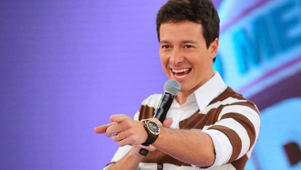 Rodrigo Faro surge irreconhecível em meio ao gelo na França