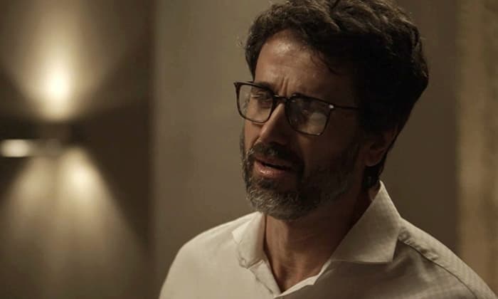 O Outro Lado do Paraíso: Samuel implora à Suzy para não ser desmascarado e ela toma decisão