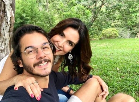 Túlio Gadêlha comemora aniversário de namoro com Fátima Bernardes e se declara