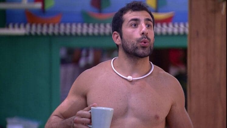 BBB18: Kaysar perde a paciência e manda 'papo reto' pra Patrícia