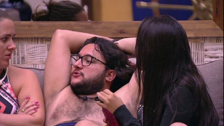 Patrícia sonha com três caixões no BBB18 e se assusta com significado