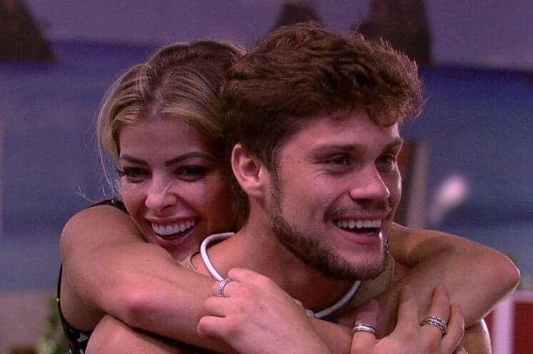 Após ser esnobada, Jaqueline tem noite romântica com Breno no BBB18