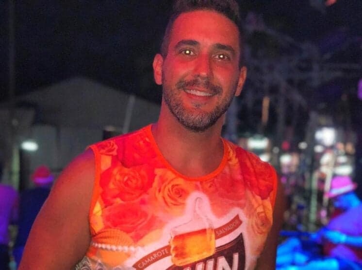 André Marques assume quilinhos a mais: "Dei uma relaxada"