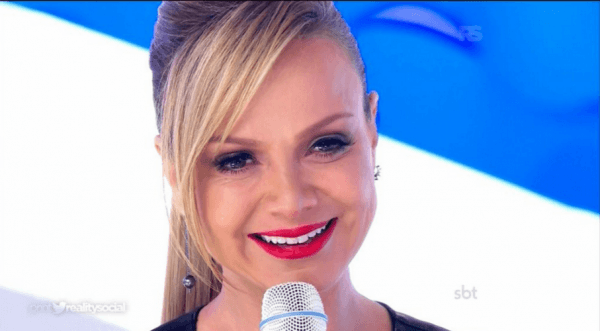 Eliana mostra corpão ao relembrar época de carnaval