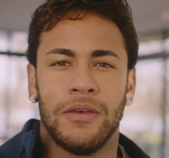 Divulgado o salário astronômico de Neymar na França; saiba quanto o jovem ganha por mês