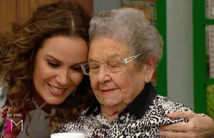 Palmirinha chora e se emociona ao vivo ao retornar à Gazeta