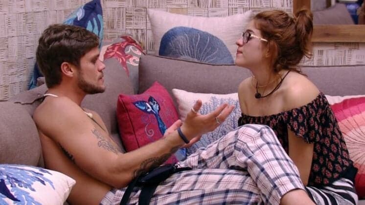 BBB18: "Não tem o porquê ficar com ela amanhã", diz Breno a Ana Clara sobre Jaqueline