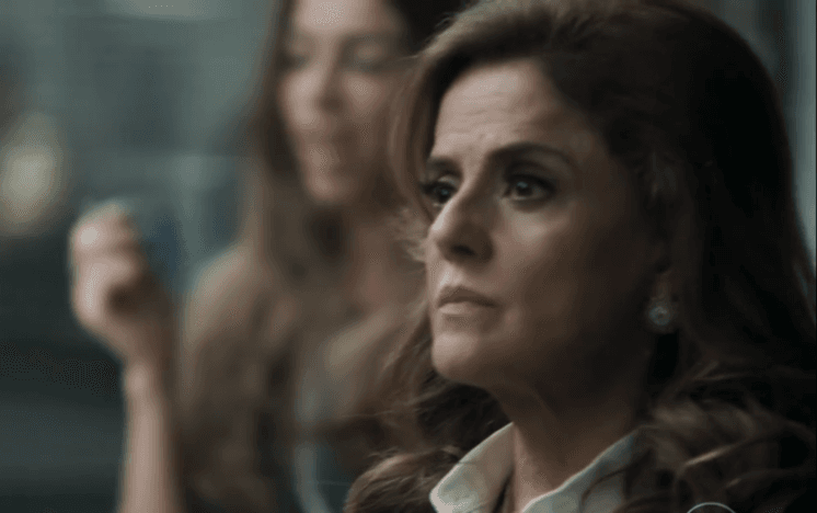 Sophia entrega Lívia para a polícia após descoberta em O Outro Lado do Paraíso