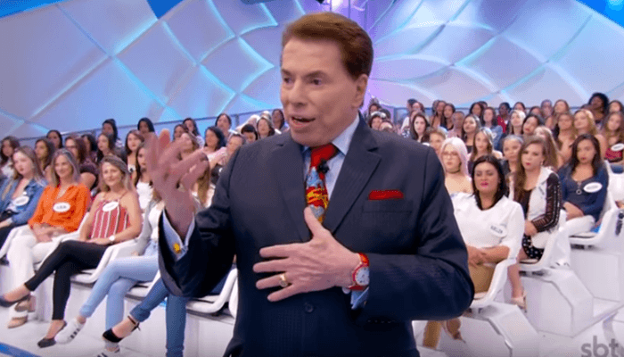Mancha na mão de Silvio Santos chama atenção