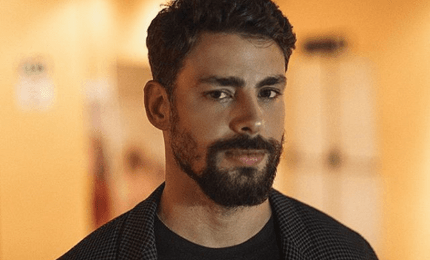 Cauã Reymond aparece barbudo para interpretar personagem importante e polêmico nos cinemas