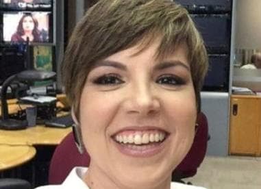 Gloria Vanique muda o visual e fica ruiva; confira o resultado