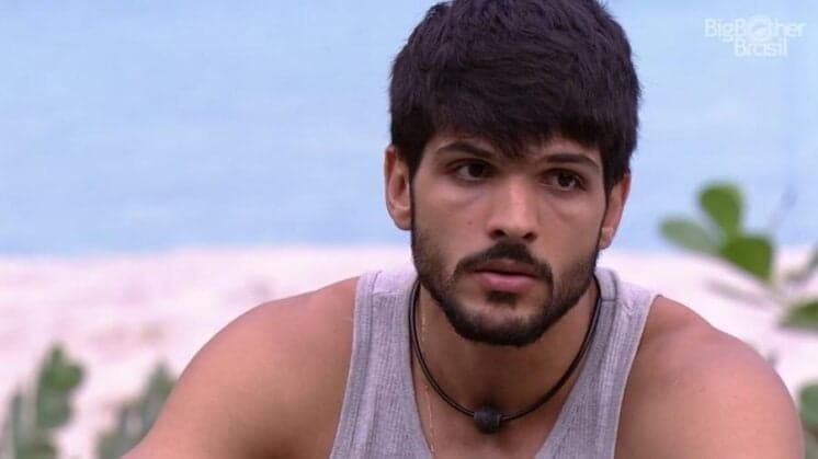 BBB18: Lucas fala sobre postura de Mahmoud na casa e o defende