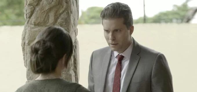 O Outro Lado do Paraíso: Patrick encontra nova vítima de delegado pedófilo