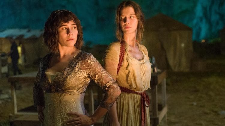 Alessandra Negrini e Nathalia Dill em cena de Orgulho e Paixão. Alessandra Negrini e Nathalia Dill em cena de Orgulho e Paixão.