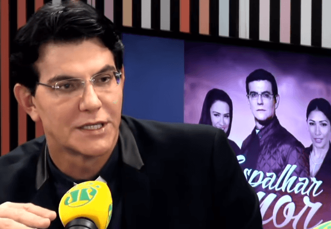 Padre Reginaldo Manzotti fala sobre parceria com Simone e Simaria: ‘Existe um preconceito [com música de padre]