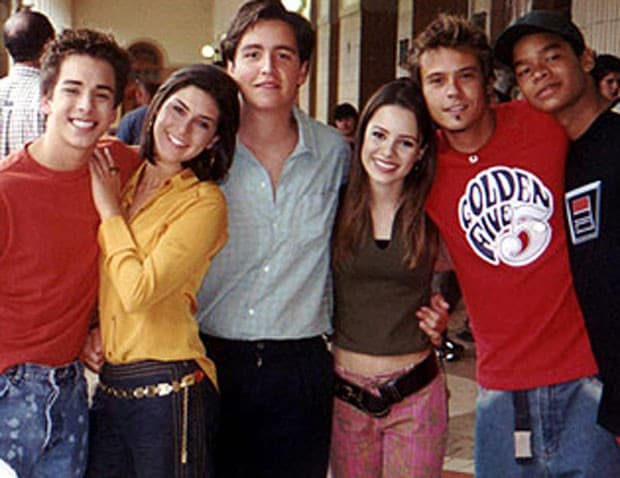Sandy sonha com reencontro de elenco da série Sandy & Júnior