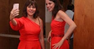 Alessandra Negrini e Agatha Moreira repetem macacão em lançamento de novela - Ag.News