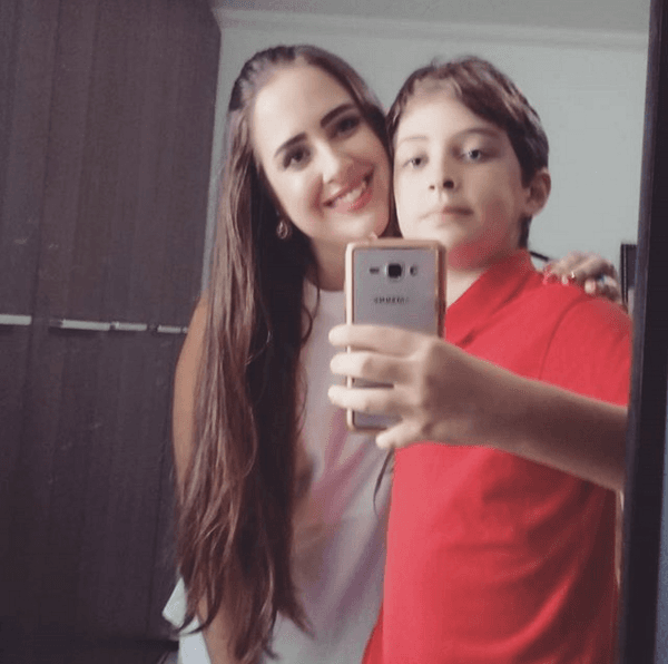 BBB18: Após receber ataques, filho de Patrícia defende a mãe: "Minha heroína"