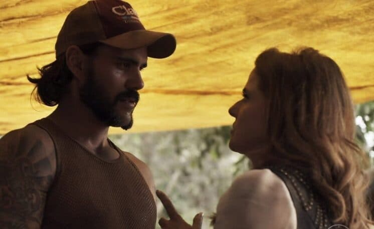Mariano é morto brutalmente por Sophia em O Outro Lado do Paraíso