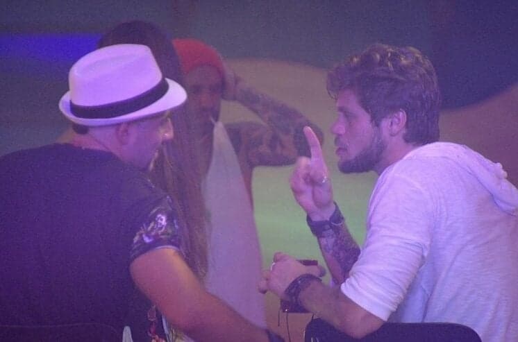 Breno volta a atacar Kaysar no BBB18 e dispara: "Moleque barbado"
