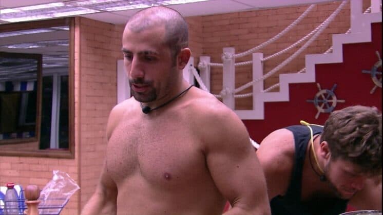 BBB18: Breno revela que Wagner acha Kaysar forçado e sírio responde