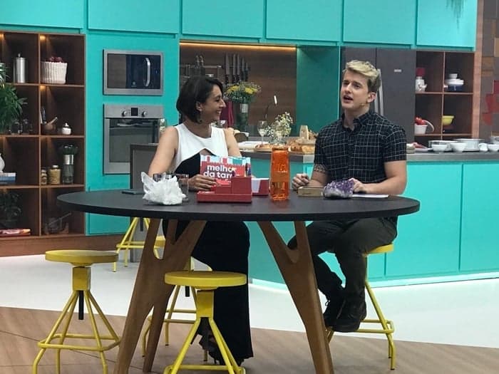 Veja fotos do cenário do Melhor da Tarde, novo programa de Cátia Fonseca na Band