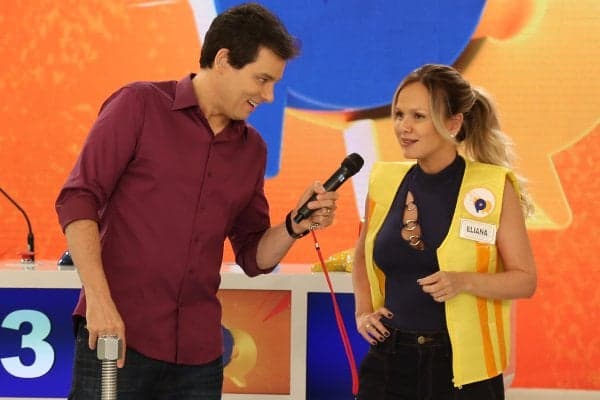 Interação entre Eliana e Celso Portiolli no Passa ou Repassa bomba na internet