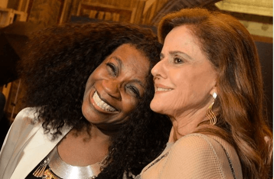 Zezé Motta comenta amizade de décadas com Marieta Severo, que dura desde a infância