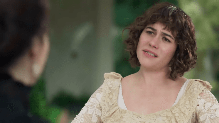 Alessandra Negrini tem 'DR' com o filho na web e explica seus motivos
